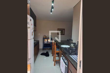 Casa à venda com 115m², 3 quartos e 2 vagasCozinha