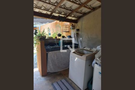 Casa à venda com 115m², 3 quartos e 2 vagasLavanderia