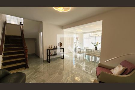 Sala de casa à venda com 3 quartos, 600m² em Caxambu, Jundiaí