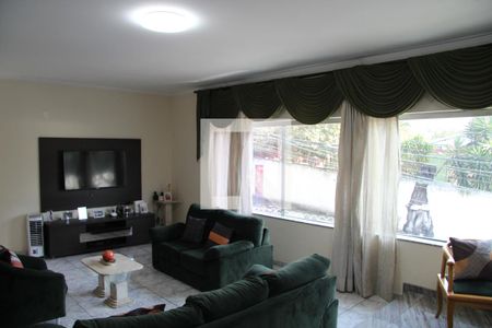 Sala de casa à venda com 5 quartos, 585m² em Vila Rosalia, Guarulhos