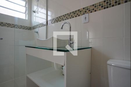 Banheiro Social de kitnet/studio à venda com 1 quarto, 33m² em Jardim Dona Leopoldina, Porto Alegre