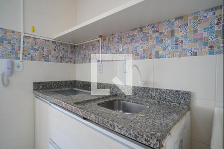 Cozinha de kitnet/studio à venda com 1 quarto, 33m² em Jardim Dona Leopoldina, Porto Alegre