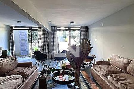 Casa à venda com 7 quartos, 554m² em Jardim Guedala, São Paulo