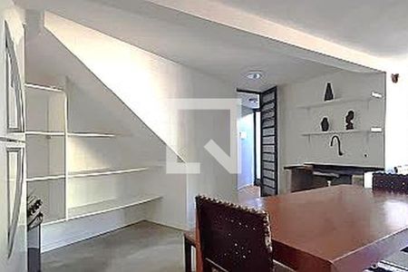 Casa à venda com 7 quartos, 554m² em Jardim Guedala, São Paulo
