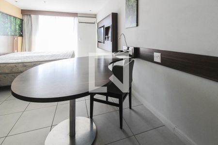 Sala/Quarto de apartamento para alugar com 1 quarto, 32m² em Centro, Nova Iguaçu