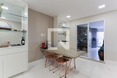 Sala de jantar de apartamento à venda com 3 quartos, 220m² em Santa Teresinha, São Paulo