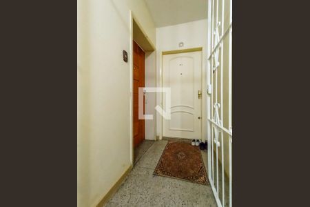 Porta do apartamento de apartamento para alugar com 2 quartos, 64m² em Santo Antônio, Porto Alegre