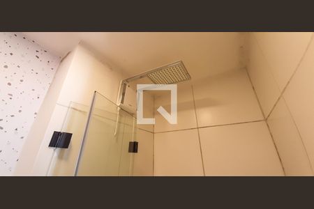 Banheiro de apartamento para alugar com 1 quarto, 25m² em Bonfim, Osasco