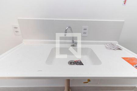 Sala/Cozinha de apartamento para alugar com 2 quartos, 33m² em Vila Carmosina, São Paulo