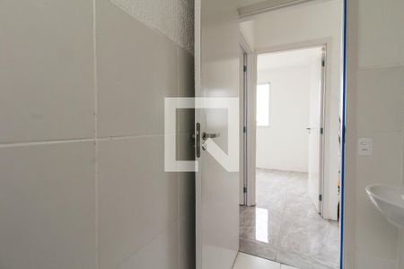 Banheiro de apartamento para alugar com 2 quartos, 42m² em Mato Grande, Canoas