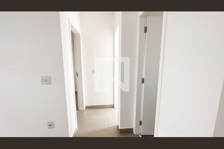 Corredor de apartamento à venda com 2 quartos, 38m² em Chora Menino, São Paulo