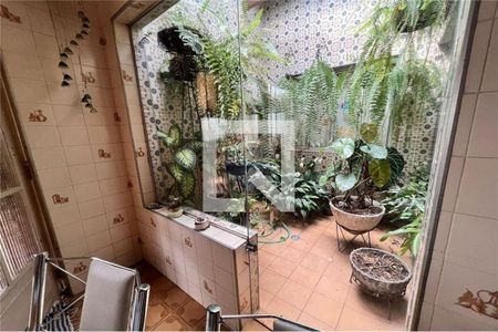 Casa à venda com 5 quartos, 430m² em Vila Rosalia, Guarulhos