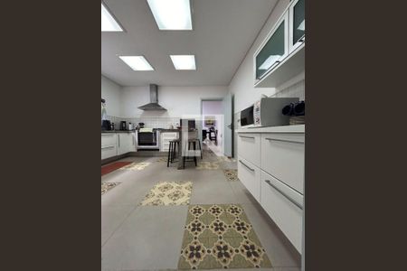 Casa à venda com 3 quartos, 300m² em Cidade São Francisco, São Paulo