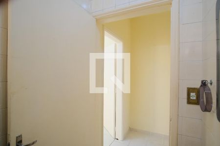 Lavabo de casa para alugar com 4 quartos, 130m² em Vila Granada, São Paulo