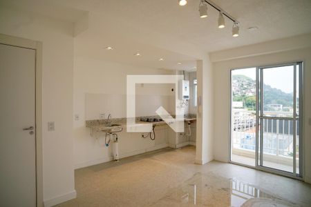 Sala de apartamento à venda com 2 quartos, 46m² em São Lourenço, Niterói