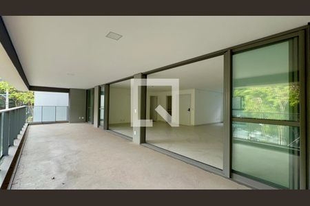 Varanda de apartamento à venda com 4 quartos, 277m² em Sumaré, São Paulo