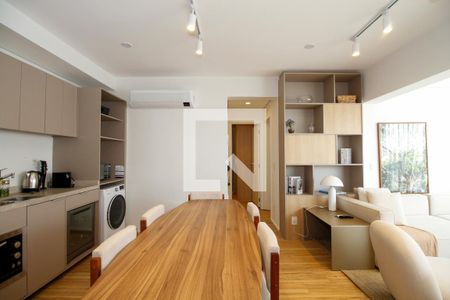 Sala de Estar de apartamento para alugar com 2 quartos, 85m² em Pinheiros, São Paulo