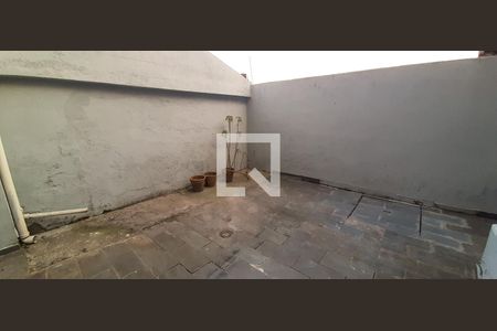 Quintal de casa para alugar com 2 quartos, 85m² em Veloso, Osasco