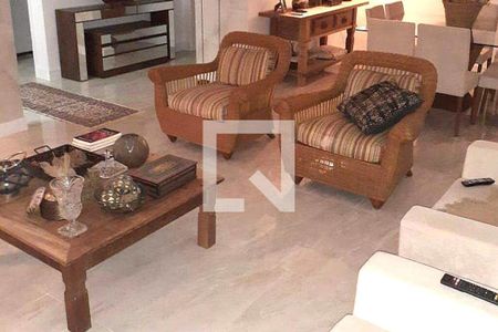 Casa à venda com 4 quartos, 180m² em Vargem Grande, Rio de Janeiro