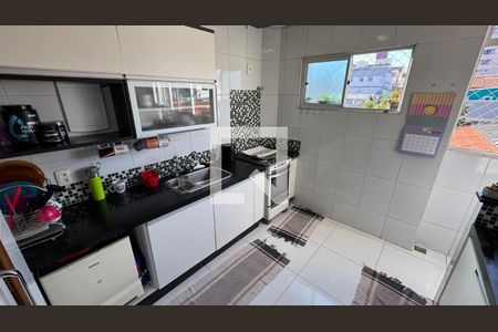 Cozinha de apartamento para alugar com 3 quartos, 90m² em Cidade Nova, Belo Horizonte