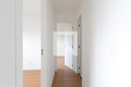 Corredor de apartamento à venda com 2 quartos, 46m² em Vila Carmosina, São Paulo