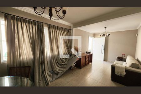 Sala de casa à venda com 4 quartos, 237m² em Jardim das Samambaias, Jundiaí