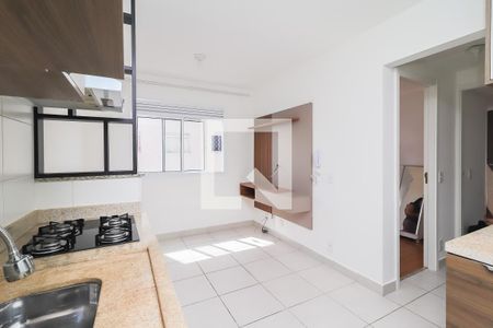 Apartamento para alugar em Vila Carmosina