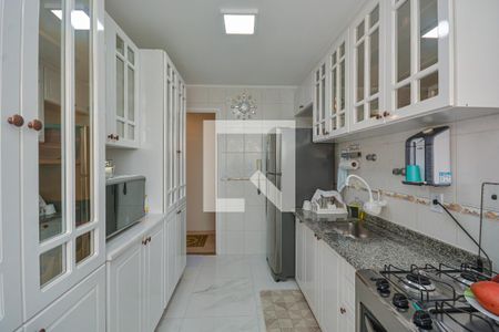 Cozinha de apartamento à venda com 2 quartos, 60m² em Vila Sofia, São Paulo