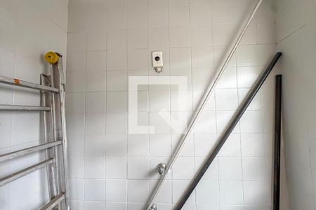 Banheiro de Serviço de casa à venda com 2 quartos, 150m² em Paulicéia, São Bernardo do Campo