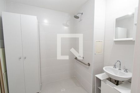 Banheiro de kitnet/studio para alugar com 1 quarto, 25m² em Alto do Ipiranga, São Paulo