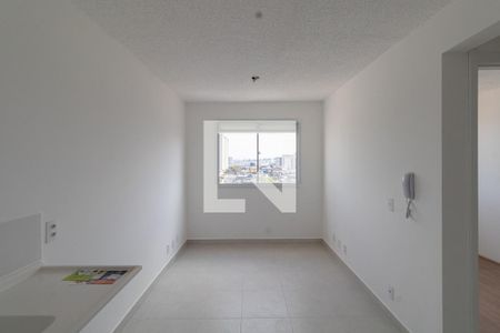 Sala/Cozinha de apartamento à venda com 2 quartos, 35m² em Vila Carmosina, São Paulo