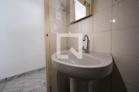 Banheiro de casa para alugar com 1 quarto, 70m² em Vila Uniao (zona Leste), São Paulo