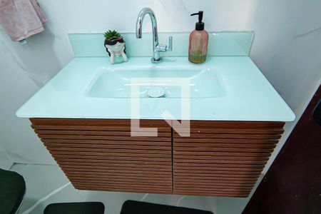 Lavabo de casa de condomínio à venda com 3 quartos, 240m² em Anil, Rio de Janeiro