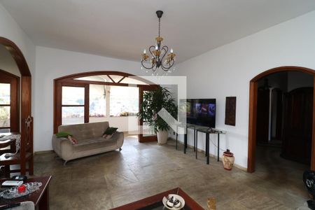 Sala de casa para alugar com 5 quartos, 500m² em Pitangueiras, Rio de Janeiro