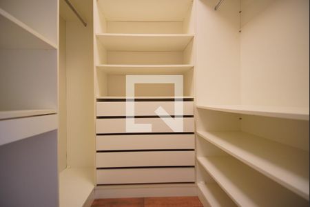 Closet da Suíte de apartamento à venda com 2 quartos, 80m² em Petrópolis, Porto Alegre