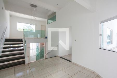Sala 2 de casa para alugar com 5 quartos, 282m² em Jardim Karaíba, Uberlândia