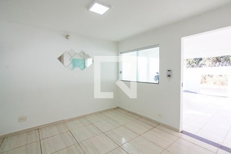 Sala 1 de casa para alugar com 5 quartos, 282m² em Jardim Karaíba, Uberlândia