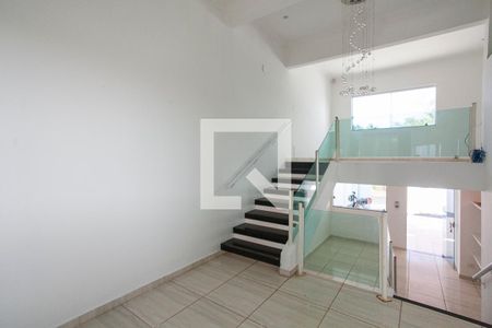 Sala 2 de casa para alugar com 5 quartos, 282m² em Jardim Karaíba, Uberlândia