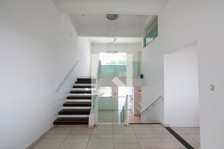 Sala 2 de casa para alugar com 5 quartos, 282m² em Jardim Karaíba, Uberlândia