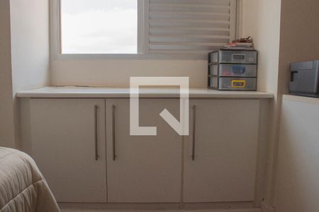Quarto 2 de apartamento para alugar com 3 quartos, 92m² em Santa Efigênia, Belo Horizonte