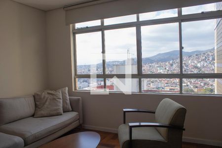Sala de apartamento para alugar com 3 quartos, 92m² em Santa Efigênia, Belo Horizonte