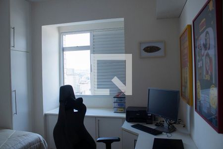 Quarto 2 de apartamento para alugar com 3 quartos, 92m² em Santa Efigênia, Belo Horizonte