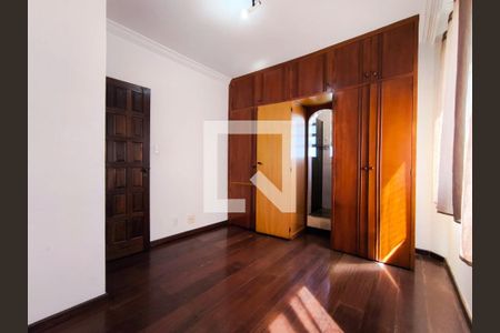 Suíte de apartamento à venda com 2 quartos, 70m² em Sagrada Família, Belo Horizonte