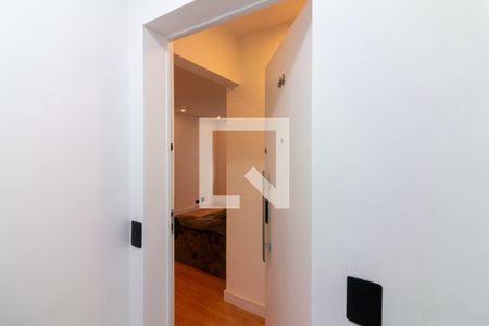 Hall de entrada privativo de apartamento à venda com 3 quartos, 95m² em Vila Olímpia, São Paulo