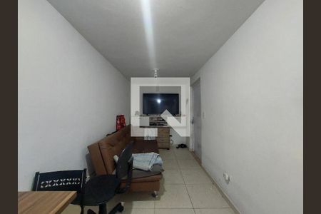 Sala da Edícula de casa à venda com 2 quartos, 176m² em Vila Sofia, São Paulo