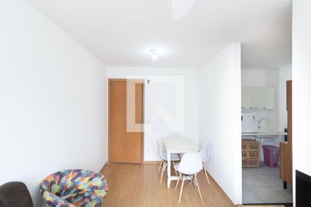 Sala de apartamento para alugar com 2 quartos, 45m² em Guaratiba, Rio de Janeiro