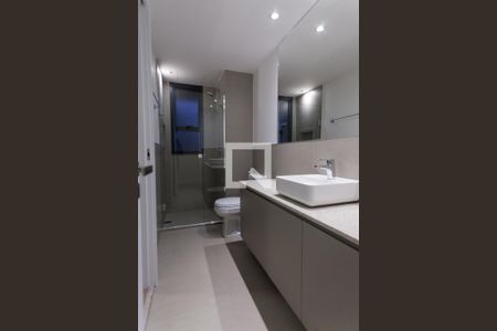 Banheiro Semi Suíte de apartamento à venda com 2 quartos, 76m² em Vila da Serra, Nova Lima