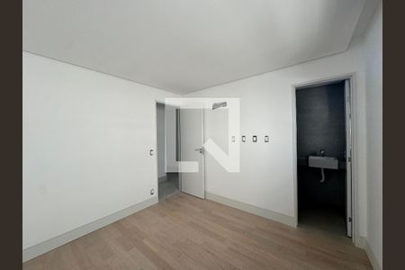 quarto 3 de apartamento à venda com 4 quartos, 182m² em Centro, Belo Horizonte