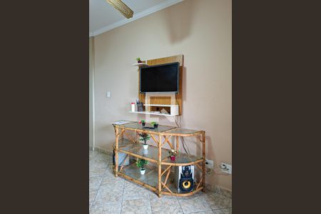 Sala de apartamento para alugar com 3 quartos, 70m² em Canto do Forte, Praia Grande