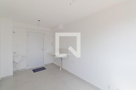 Sala/Cozinha de apartamento para alugar com 2 quartos, 32m² em Vila Carmosina, São Paulo